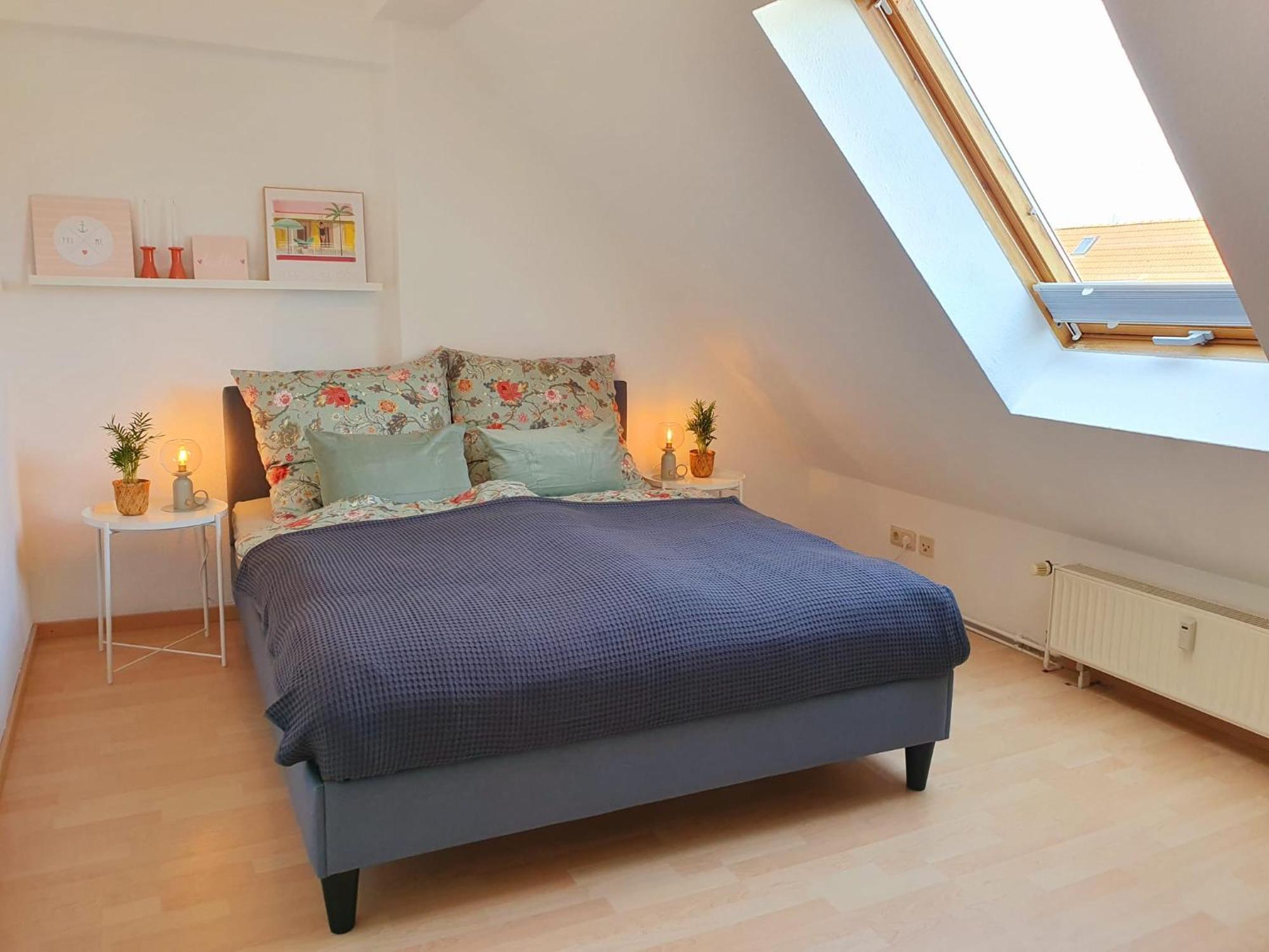 Apartment Charmante Maisonnette-dachgeschosswohnung In Zentraler Lage