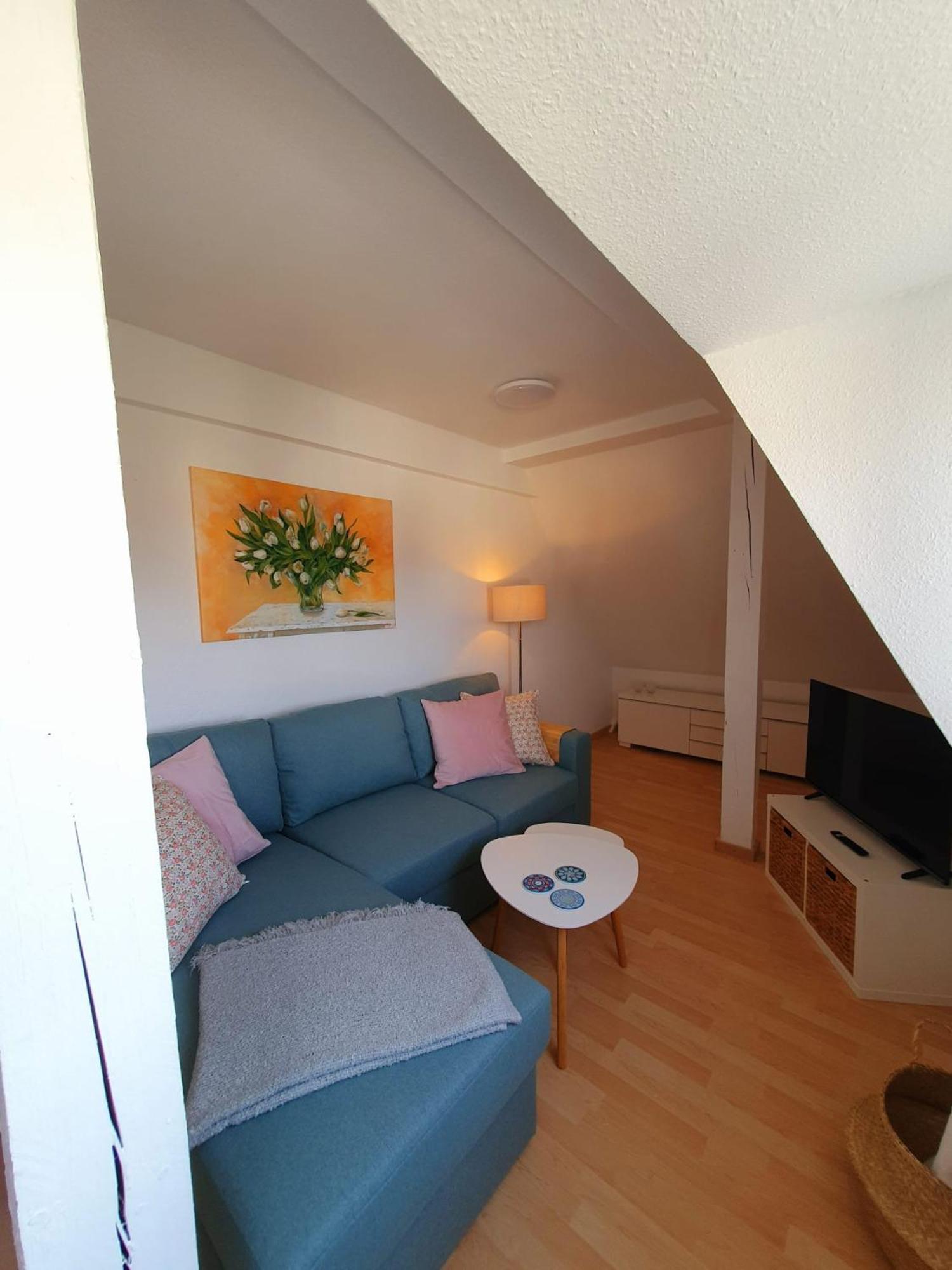 Charmante Maisonnette-dachgeschosswohnung In Zentraler Lage Apartment